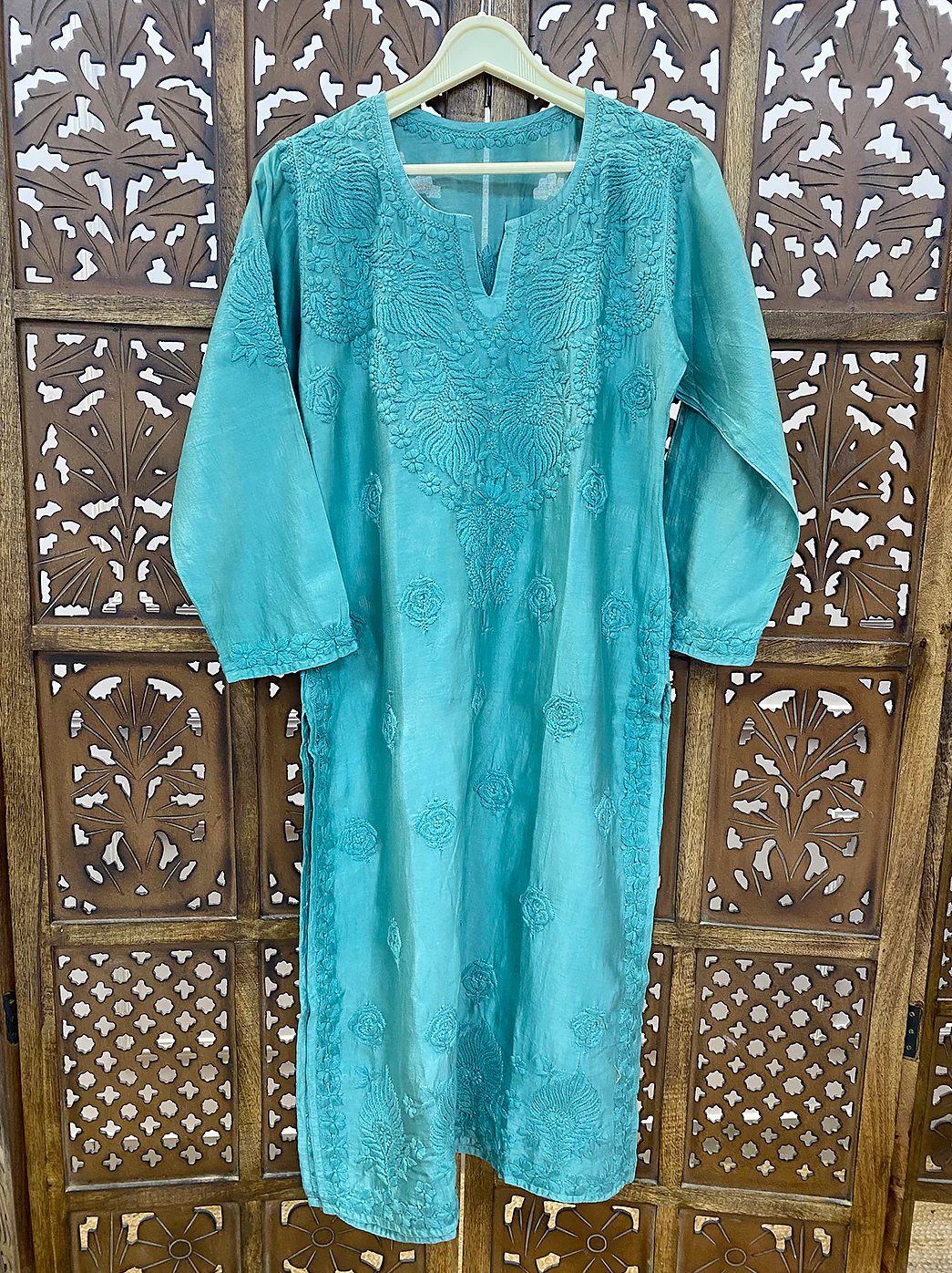 Green Chanderi Chikankari Straight Kurti - Image 2