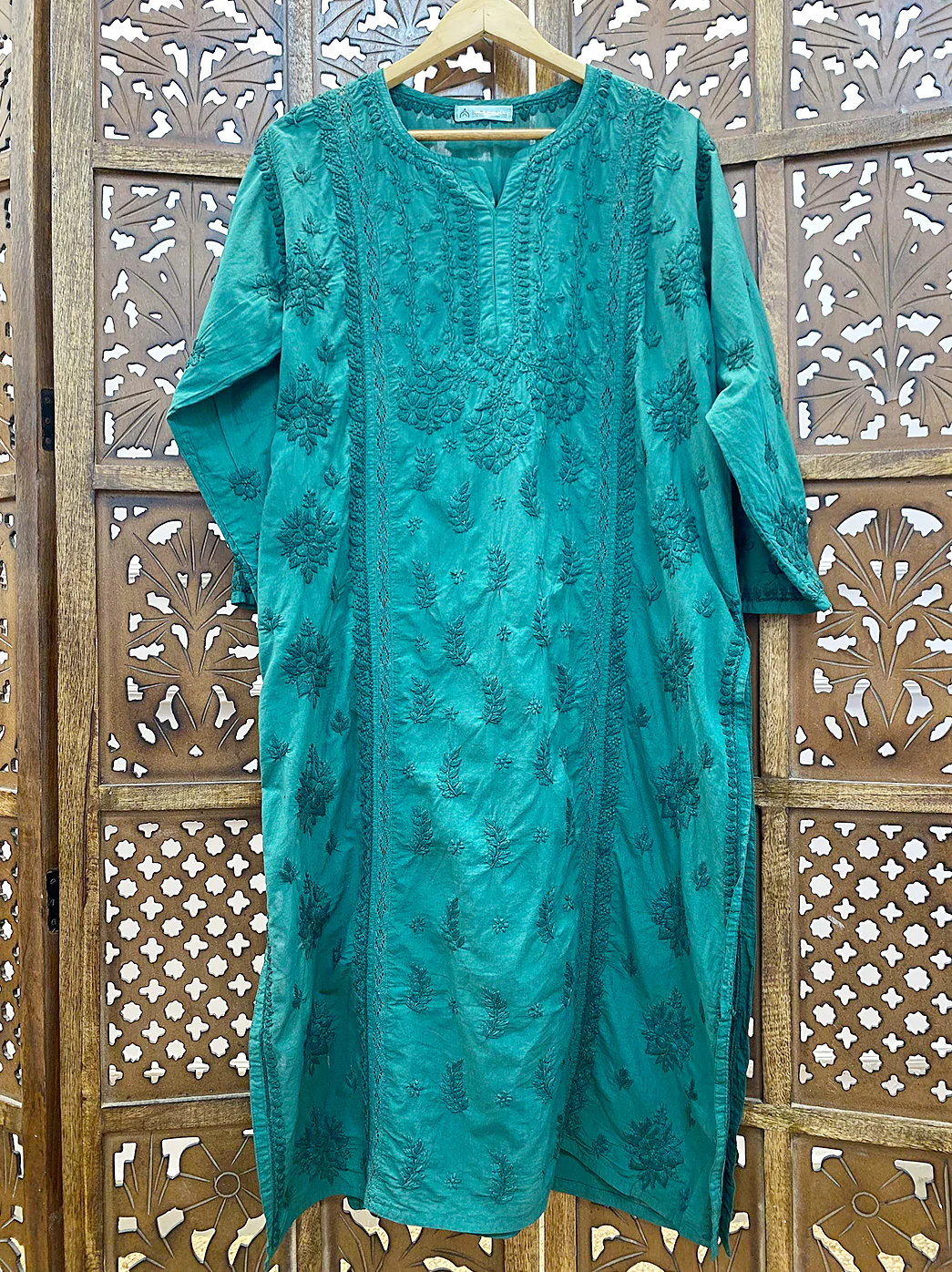 Green Cotton Chikankari Straight Kurti - Image 2