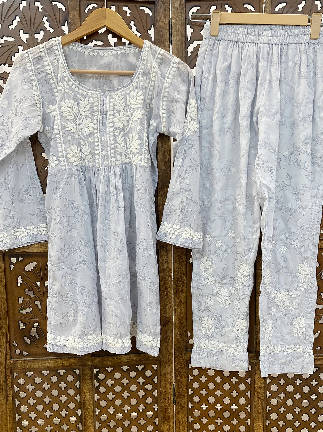 Grey Mulmul Chikankari Co-ord Set - Image 2