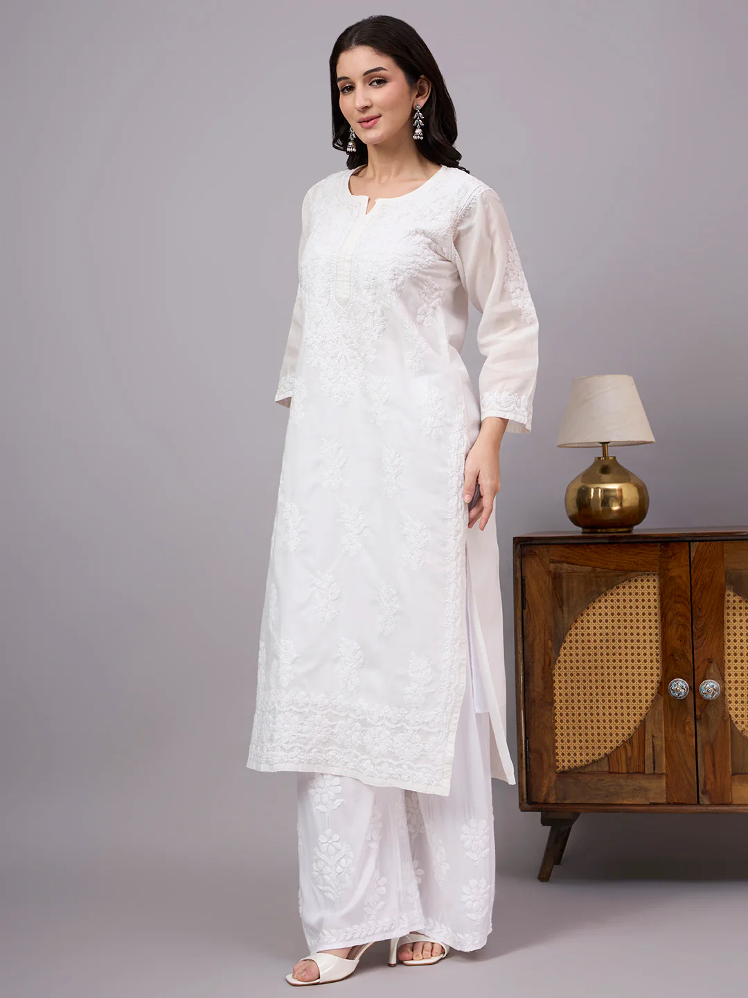 Iyaja Cotton Chikankari Straight Kurti with inner - White - Image 5