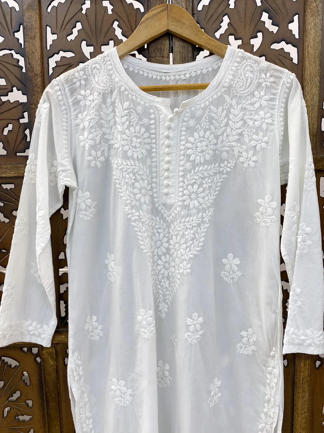 White Cotton Chikankari Straight Kurti - Image 3