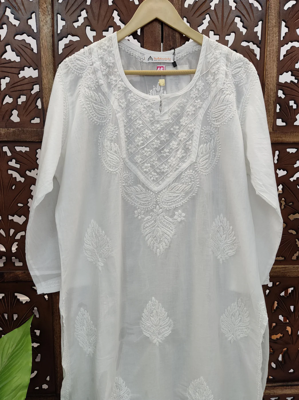 White Cotton Chikankari Straight Kurti - Image 3